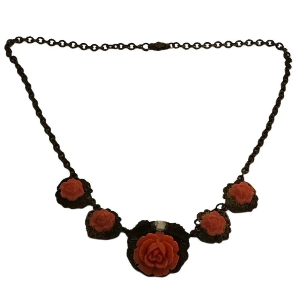 Vintage Necklace Coral Colored Celluloid Carved Rose Gold Tone Chain Fillagree - Picture 1 of 9